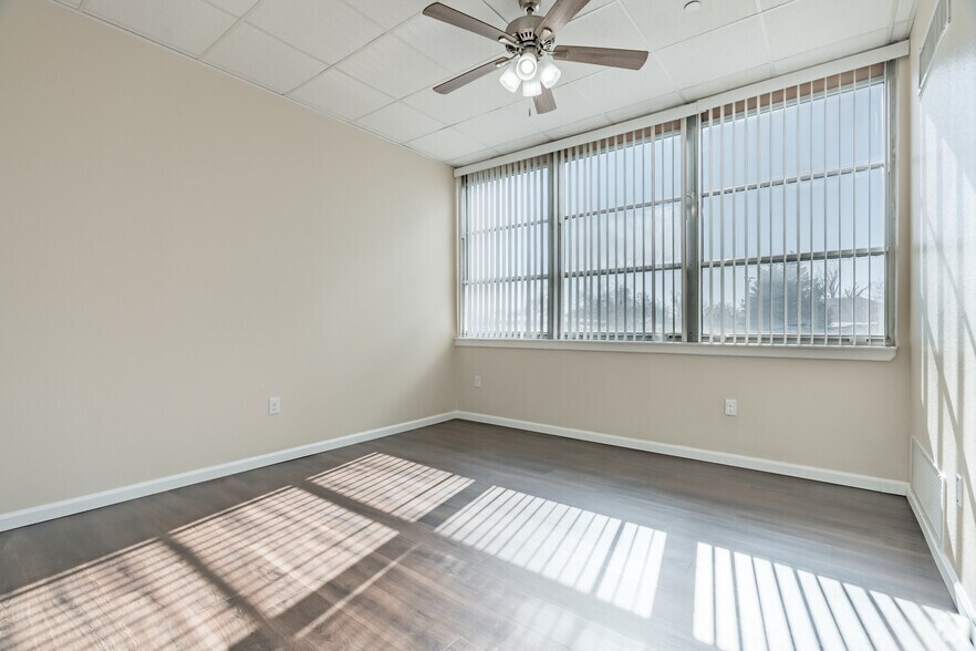 More Photos Of 1912 11th St, Wichita Falls Apartments For Sale