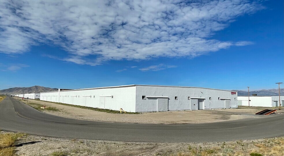 More Photos Of 1398 L Ave, Tooele Warehouse For Lease