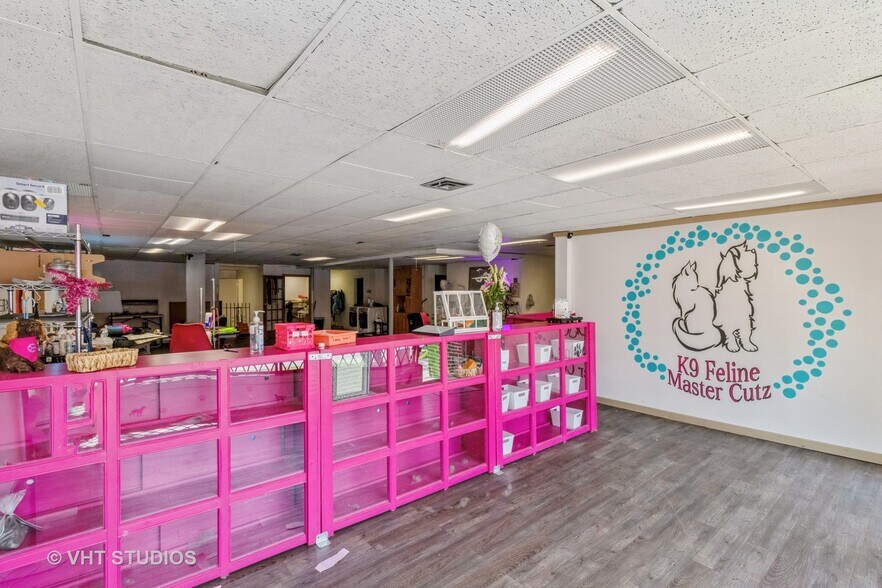 More Photos Of 3614-3620 W Division St, Chicago Storefront For Sale