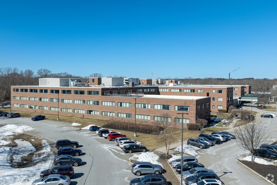 More Photos Of 300 Baker Ave, Concord Office For Lease