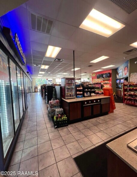 More Photos Of 28571 LA 43 Hwy, Albany Storefront For Sale
