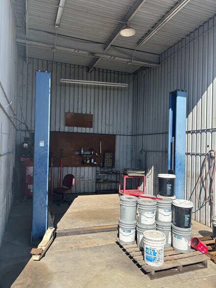 More Photos Of 1911 N 22nd Ave, Phoenix Warehouse For Sale