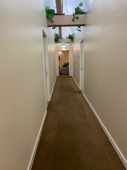 More Photos Of 3715 Market St, Glendale General Retail For Lease