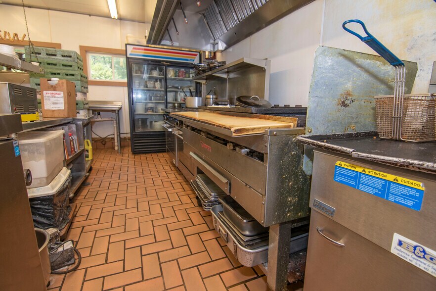 More Photos Of 910 Rock City Rd, Ballston Spa Restaurant For Sale