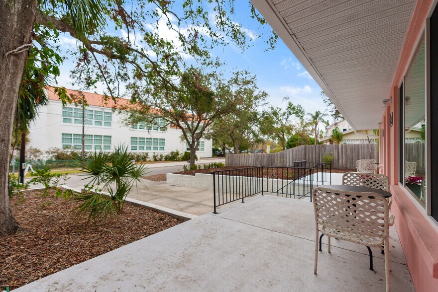 More Photos Of 974 Tennessee Ln, Sarasota Apartments For Sale