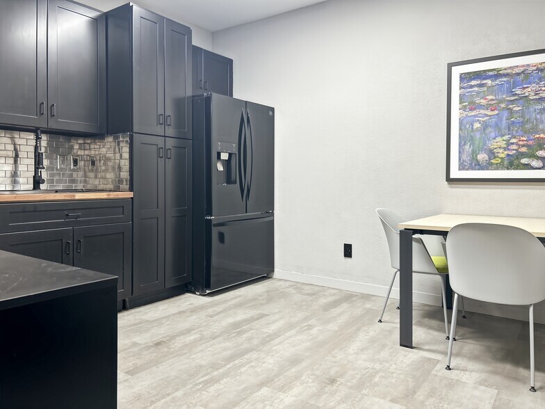 More Photos Of 2453 Grand Canal Blvd, Stockton Coworking Space