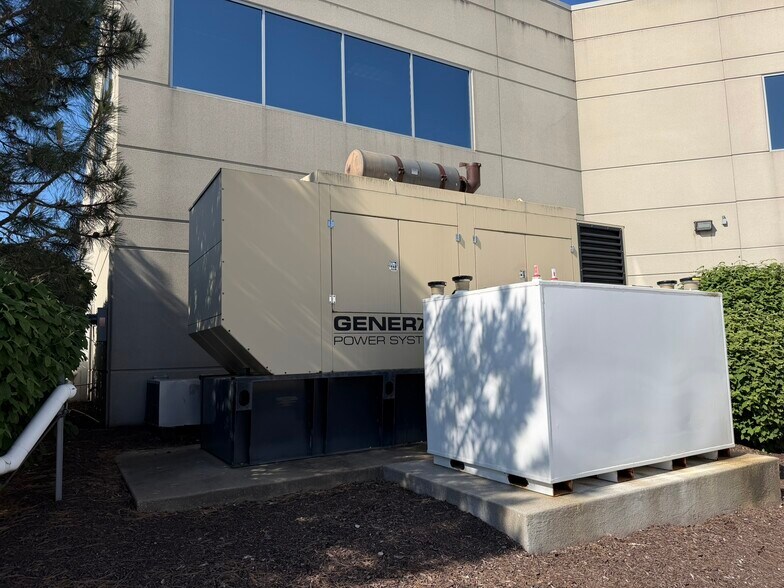 More Photos Of 15 Missouri Research Park Dr, Saint Charles Office For Sale