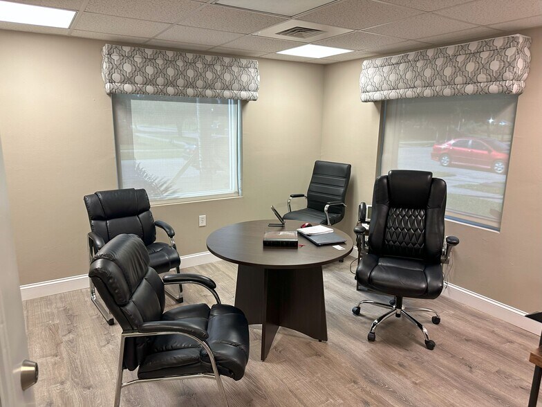 More Photos Of 128 W Charlotte Ave, Punta Gorda Office Residential For Sale