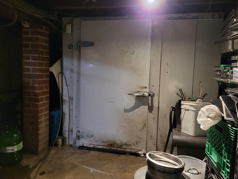 More Photos Of 84 King St W, Oshawa Storefront Retail Residential For Sale