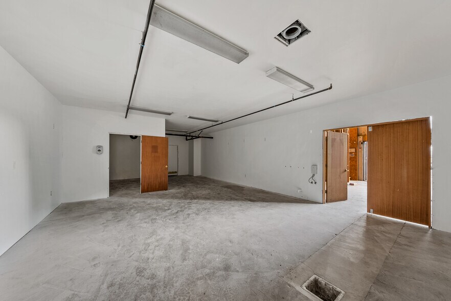 More Photos Of 1385 Antelope Rd, White City Manufacturing For Lease