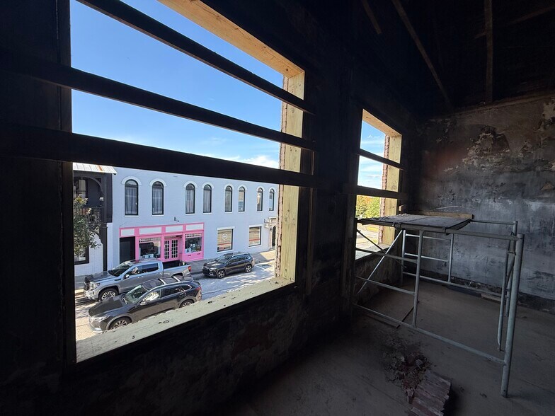 More Photos Of 110 S 8th St, Opelika Restaurant For Lease