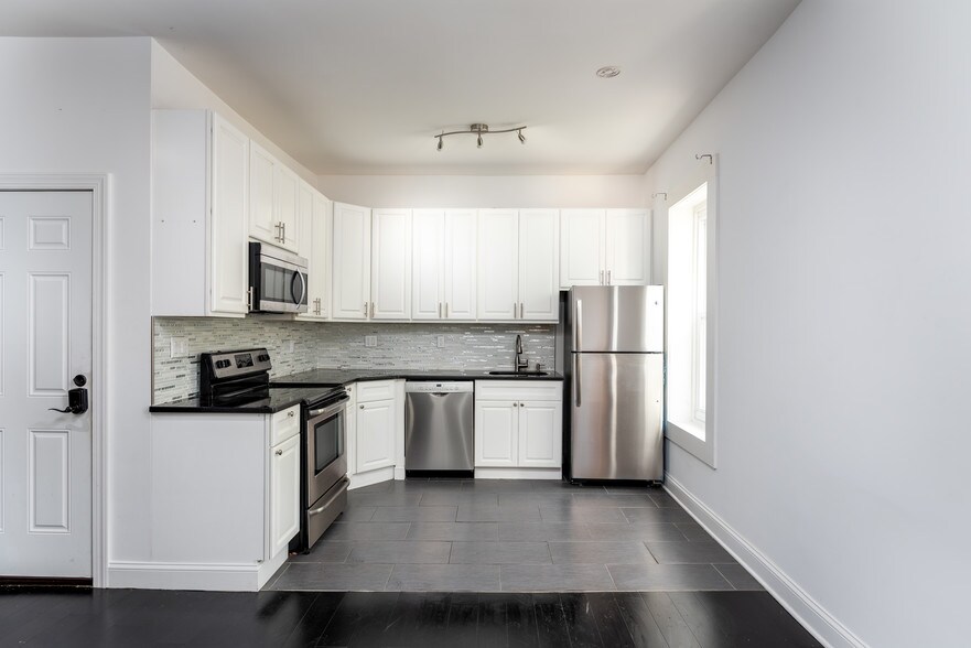 More Photos Of 318-320 Cortelyou Rd, Brooklyn Storefront Retail Residential For Sale