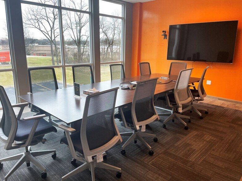 More Photos Of 400 Lapp Rd, Malvern Medical For Lease