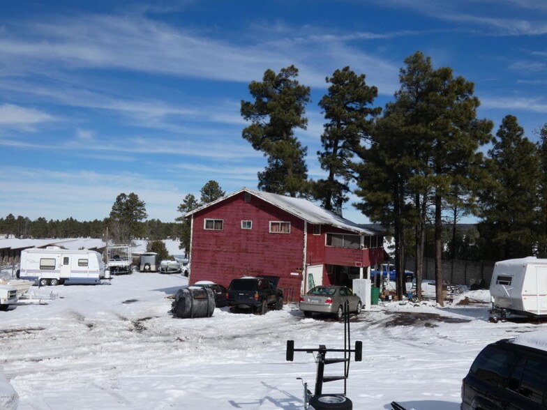 More Photos Of 3600 W White Mountain Blvd, Lakeside Showroom For Sale