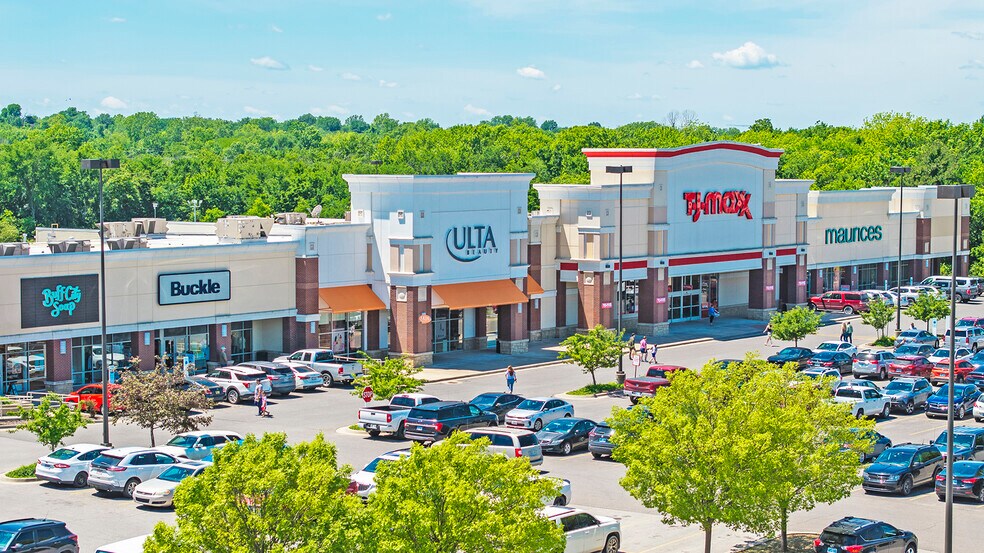 Primary Photo Of 701 W Shawnee Byp, Muskogee Department Store For Sale