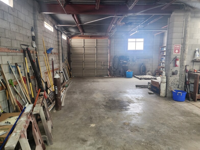 More Photos Of 114 W Bland St, Roswell Industrial For Sale
