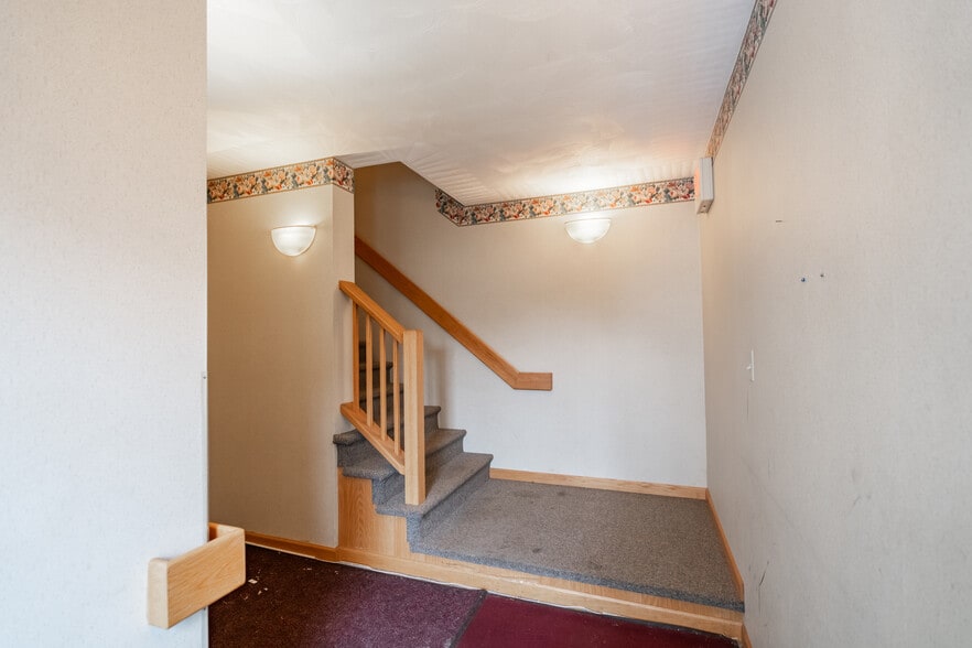 More Photos Of 1105 Monroe St, Endicott Medical For Sale