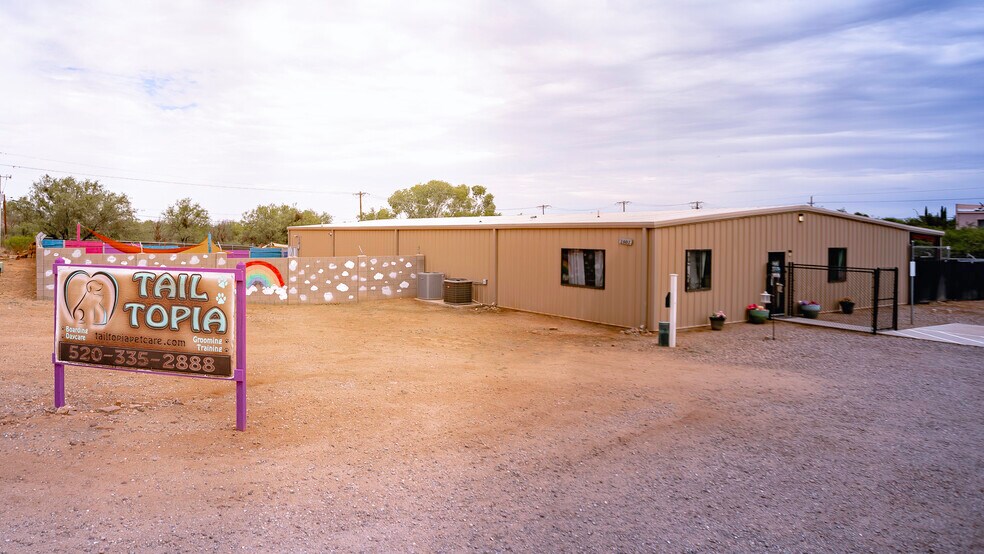 More Photos Of 1601 Wardle rd, Sierra Vista Specialty For Sale