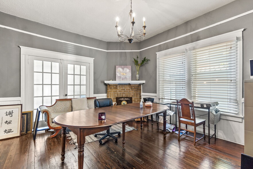 More Photos Of 514 Beatties Ford Rd, Charlotte Office For Lease