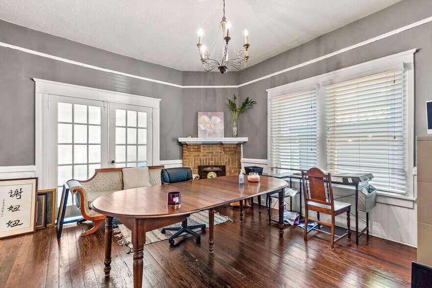 More Photos Of 514 Beatties Ford Rd, Charlotte Office For Sale