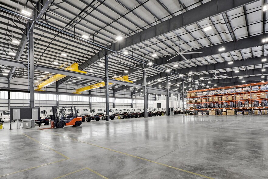 More Photos Of 5463 Pacific Fern Dr, Ferndale Manufacturing For Sale