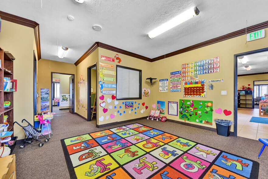 More Photos Of 2563 S Five Mile Ave, Boise Office Residential For Sale
