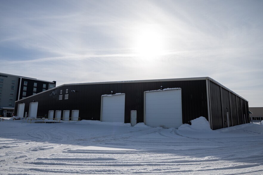 More Photos Of 193 Resource Rd, Kingston Manufacturing For Lease