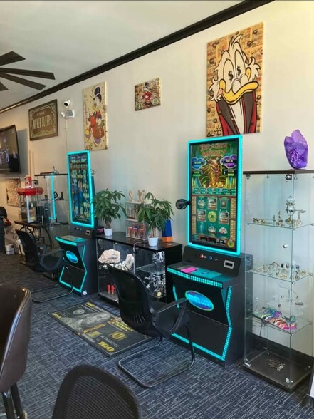 More Photos Of 43 S Main St, Carbondale Storefront Retail Residential For Sale