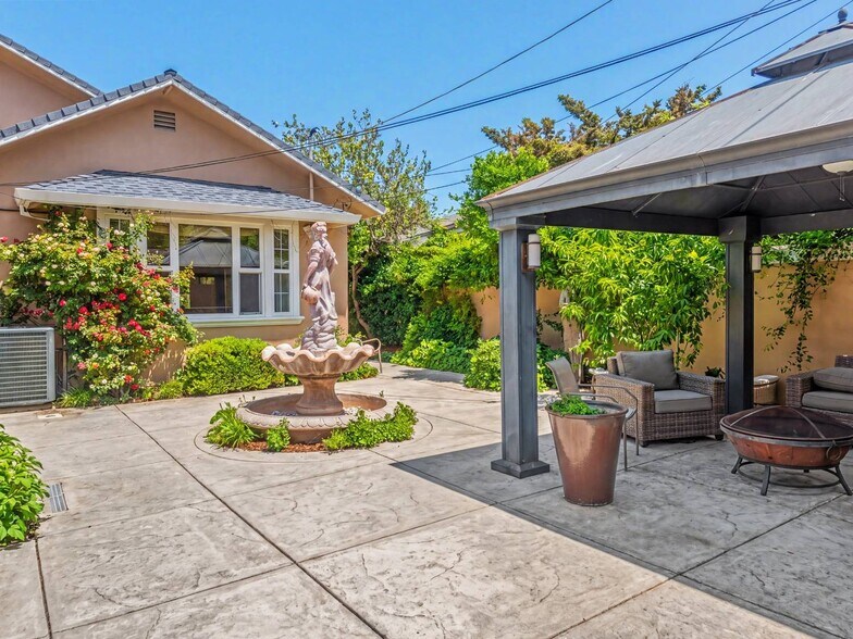 More Photos Of 5000 Melvin Dr, Carmichael Assisted Living For Sale