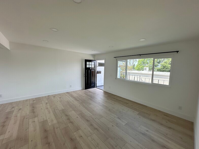 More Photos Of 17374 Dairyview cir, Huntington Beach Multifamily For Sale