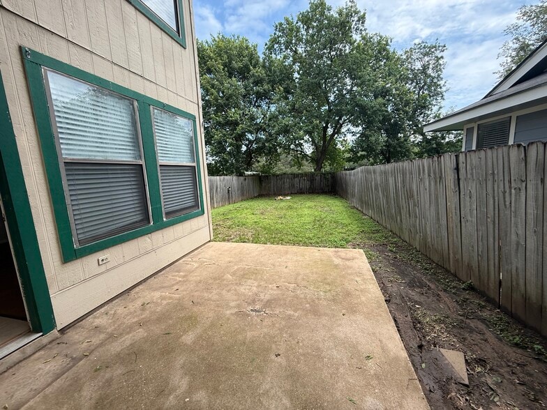More Photos Of 12307 Deer Falls Dr, Austin Apartments For Sale