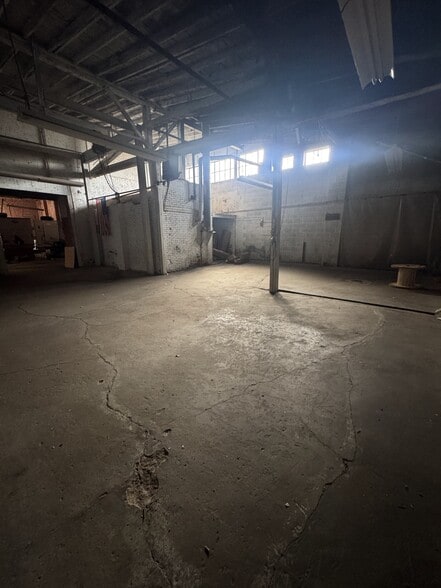 More Photos Of 419 Chapel St, New Haven Warehouse For Sale