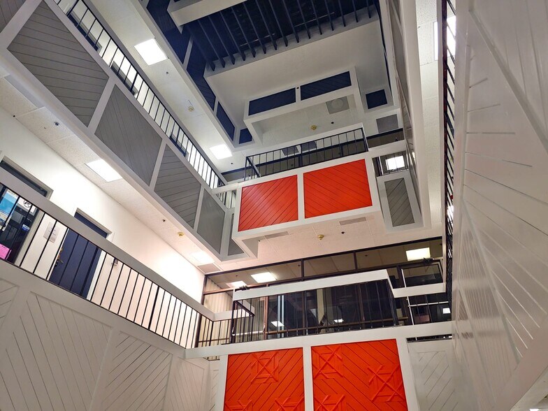 More Photos Of 4319 Covington Hwy, Decatur Medical For Lease