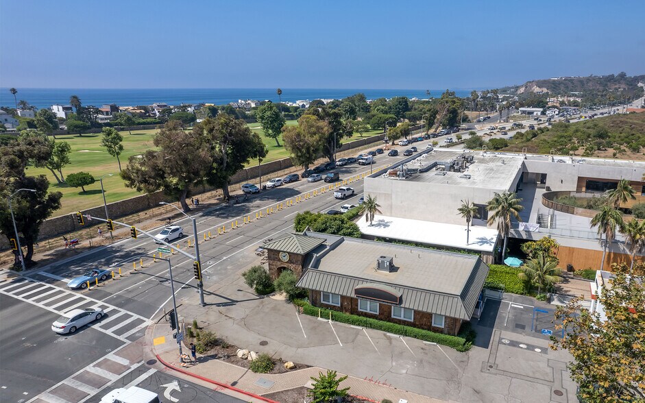 Primary Photo Of 23405 Pacific Coast Hwy, Malibu Office For Sale