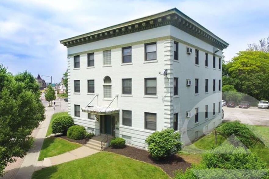 Primary Photo Of 2574 Monroe St, Toledo Apartments For Sale