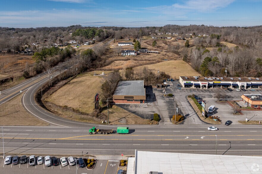 More Photos Of 856 Tennessee Ave, Etowah Drugstore For Lease