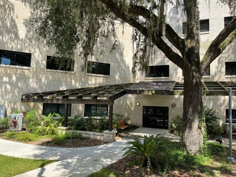 More Photos Of 6901 SW 24th Avenue, Gainesville Office For Lease