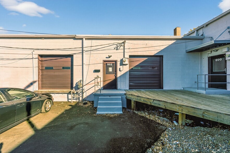 More Photos Of 1805 Sullivan St, Greensboro Distribution For Lease