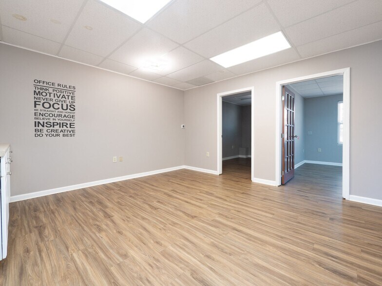 More Photos Of 951 Worthington Woods Loop Rd, Columbus Medical For Lease