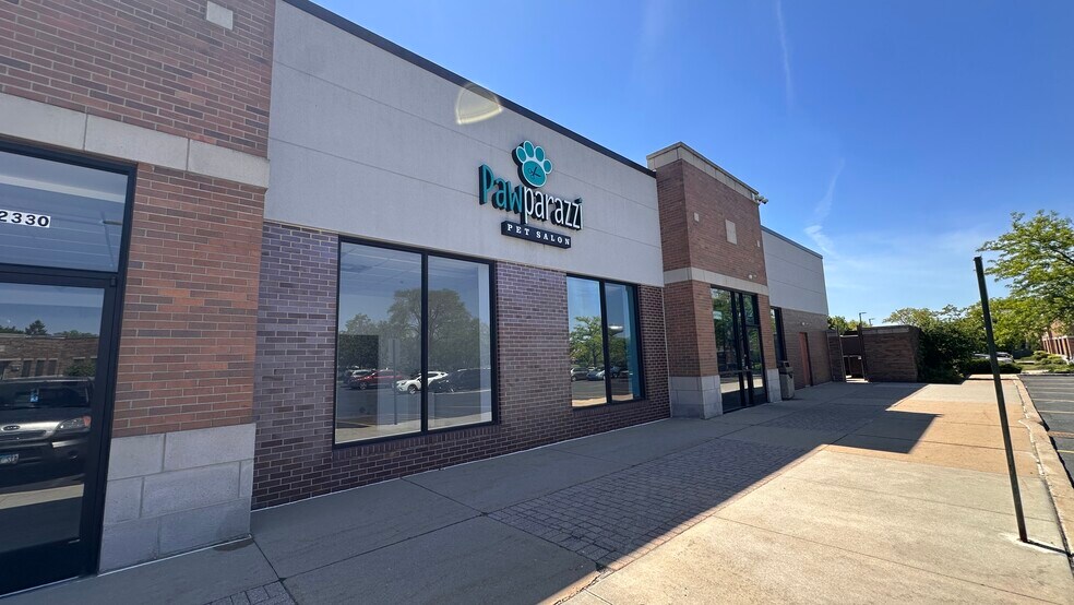 More Photos Of 2300-2350 W Higgins Rd, Hoffman Estates Unknown For Lease