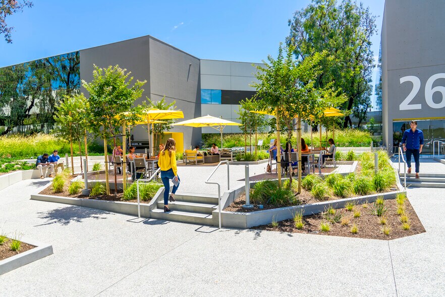 More Photos Of 20 Executive Park, Irvine Office For Lease