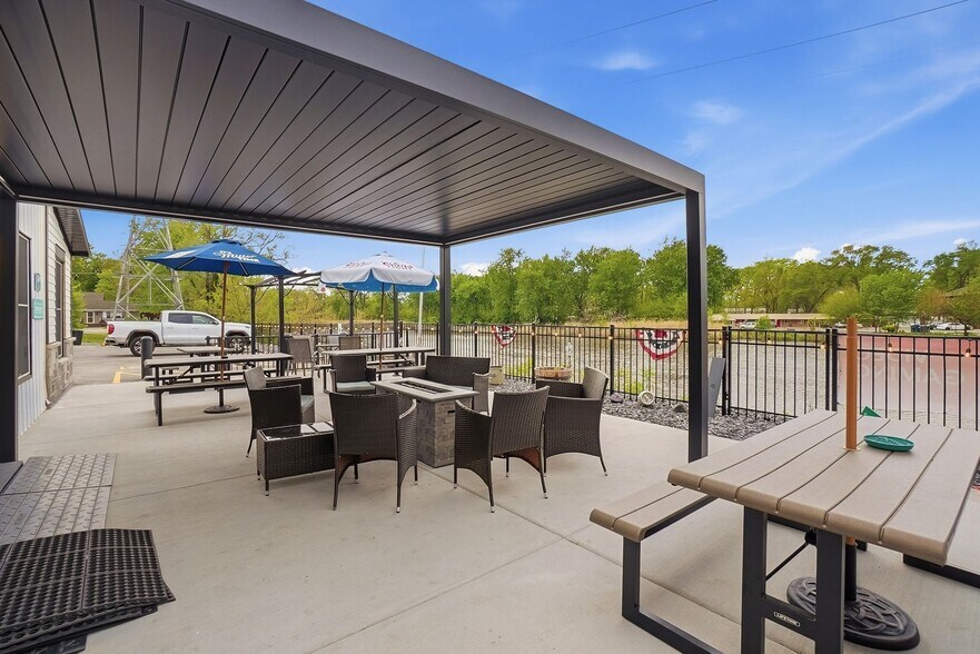 More Photos Of 116-118 S Water St, Wilmington Storefront Retail Office For Sale