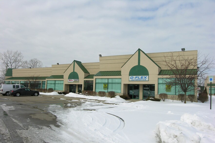 More Photos Of 1972-1998 Star Batt Dr, Rochester Hills Warehouse For Lease