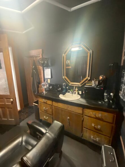 More Photos Of 120 N Main St, Englewood Loft Creative Space For Sale