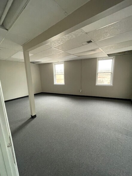 More Photos Of 4805 42nd Pl, Hyattsville Office For Lease