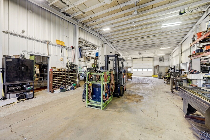 More Photos Of 201 Grell Ln, Johnson Creek Manufacturing For Sale
