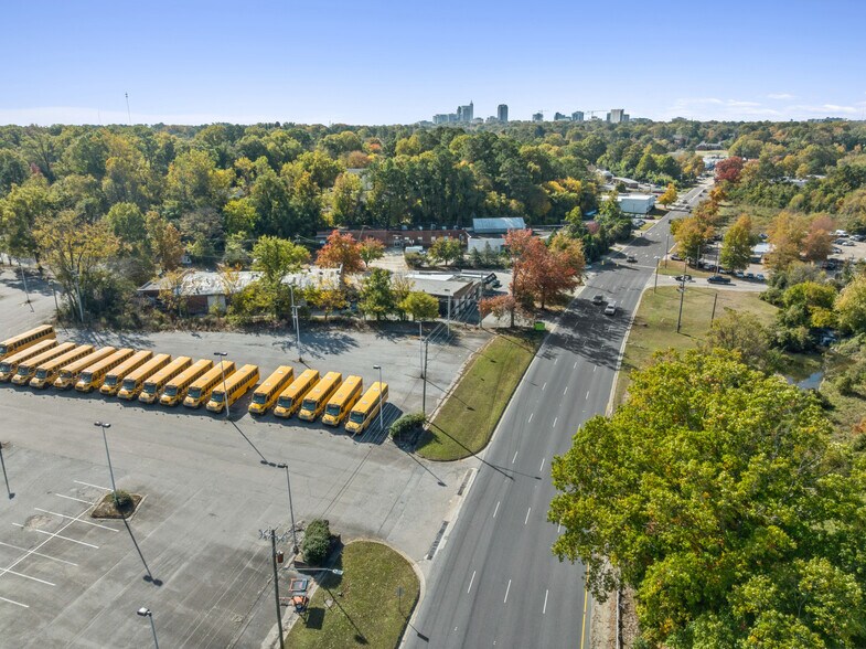 More Photos Of 1800 Capital Blvd, Raleigh Auto Repair For Sale