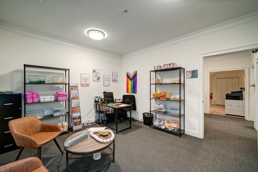 More Photos Of 401-413 Creekstone Rdg, Woodstock Office Residential For Sale