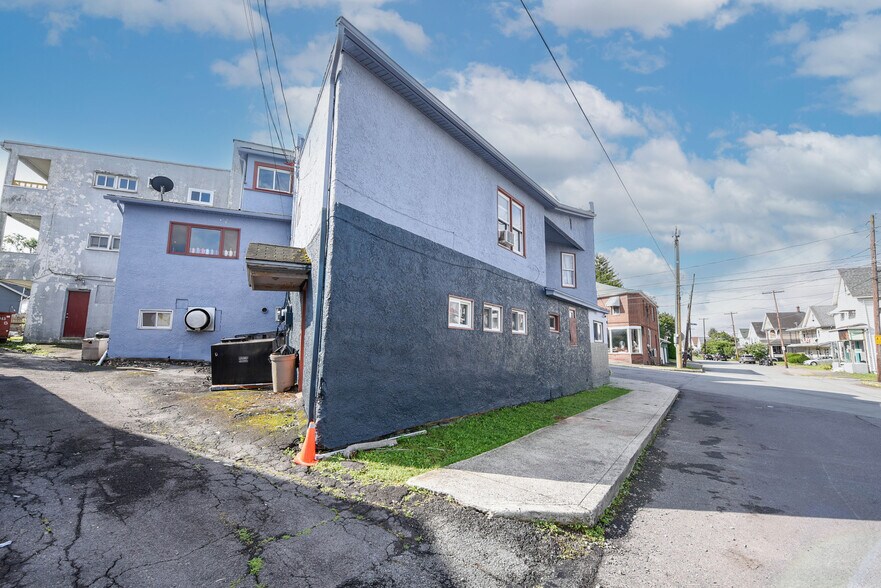 More Photos Of 501 Chestnut St, Dunmore Storefront Retail Residential For Sale