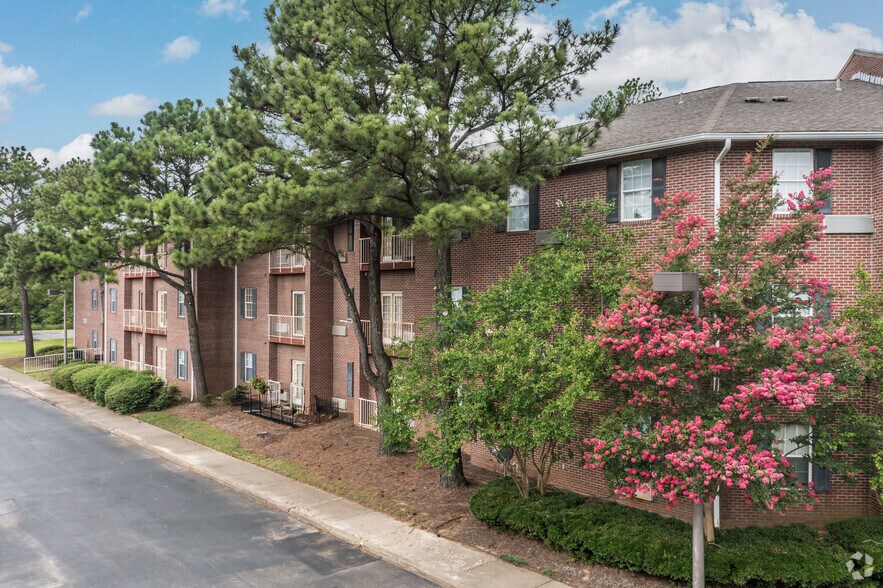 More Photos Of 6301 Village Grove Dr, Memphis Apartments For Sale